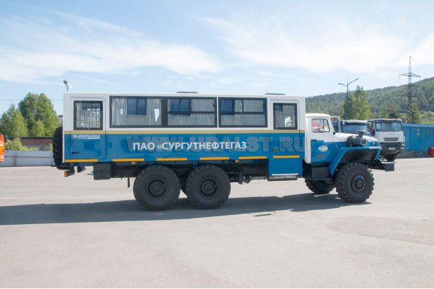 Автобус вахтовый Урал-3255-0022-61Е5 ГПА
