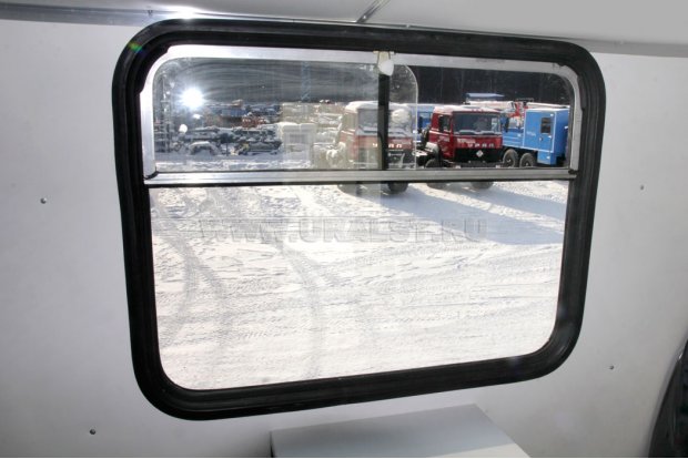 Окно грузопассажирского автомобиля УСТ