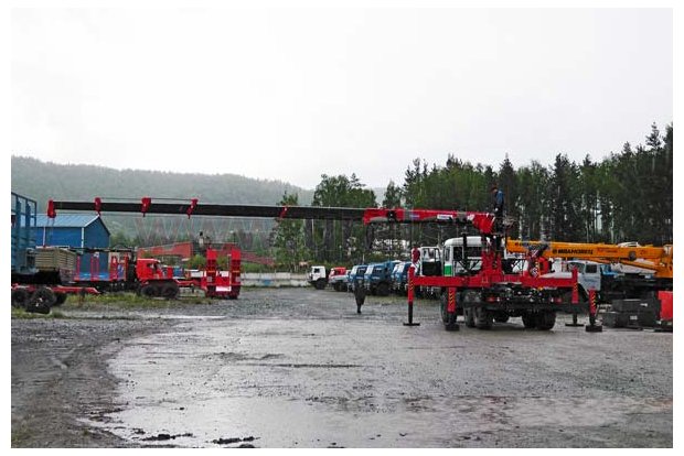 Седельный тягач Урал с Kanglim KS-2056 с буровой навеской