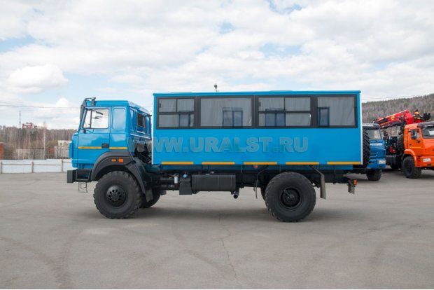 Автобус вахтовый Урал 32552-3013-79Е5