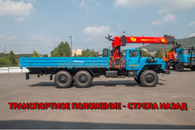 Автомобиль бортовой Урал с КМУ ИТ-150